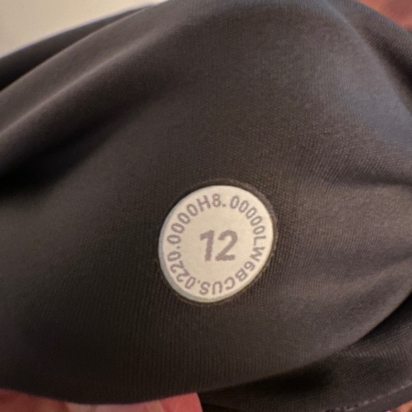 Lululemon Fast and Free Crop II 19" *Non-Reflective Graphite Grey size 12 - Picture 9 of 9
